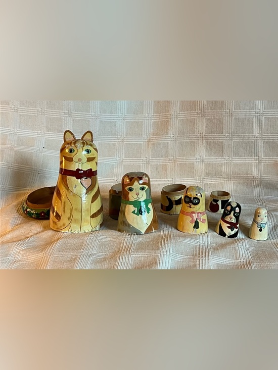 Other - 🐱 Vintage Hand-Painted Wooden Cat Family Nesting Dolls (Set of 5) 🐱